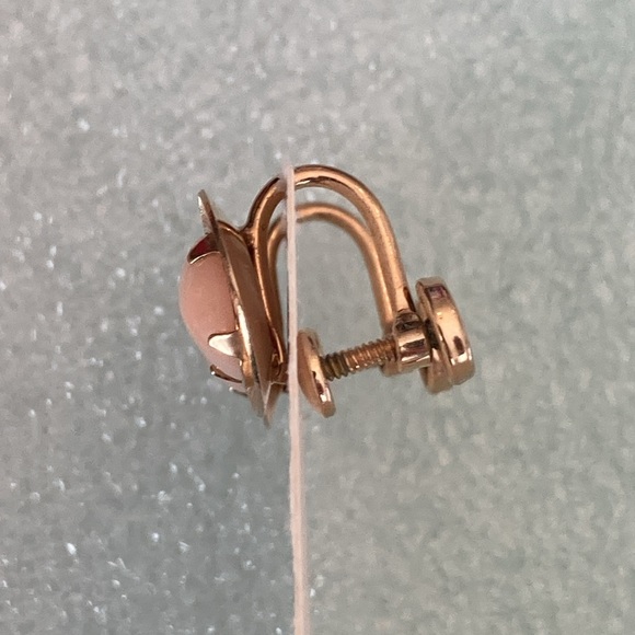 Screwback Pale Pink Oval Cabechons set in Gold-filled Non-pierced Earrings - Picture 2 of 5